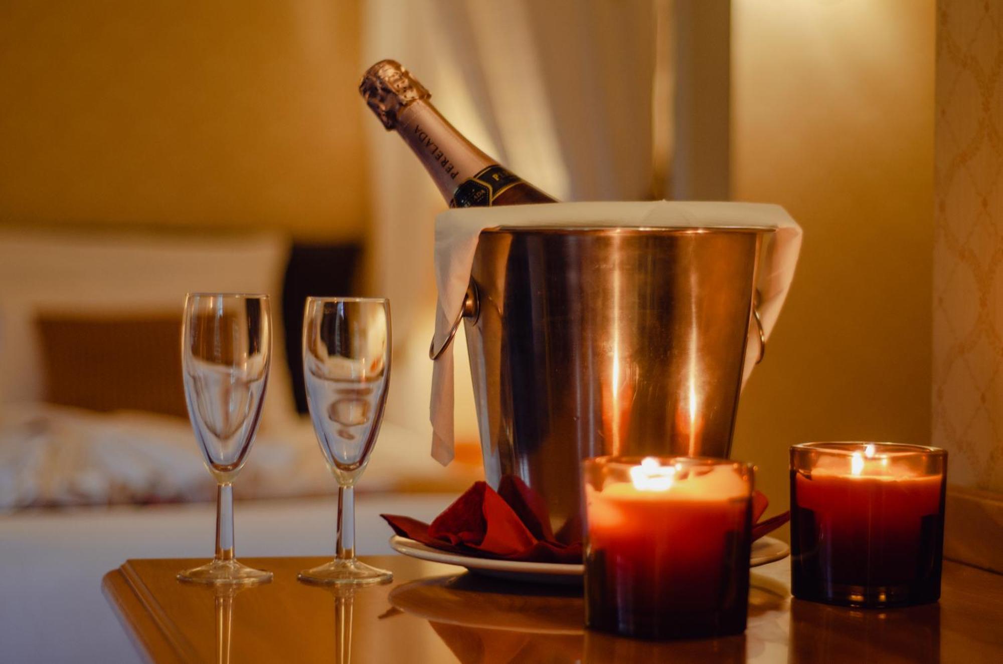 Howfield Manor Hotel Canterbury Ngoại thất bức ảnh