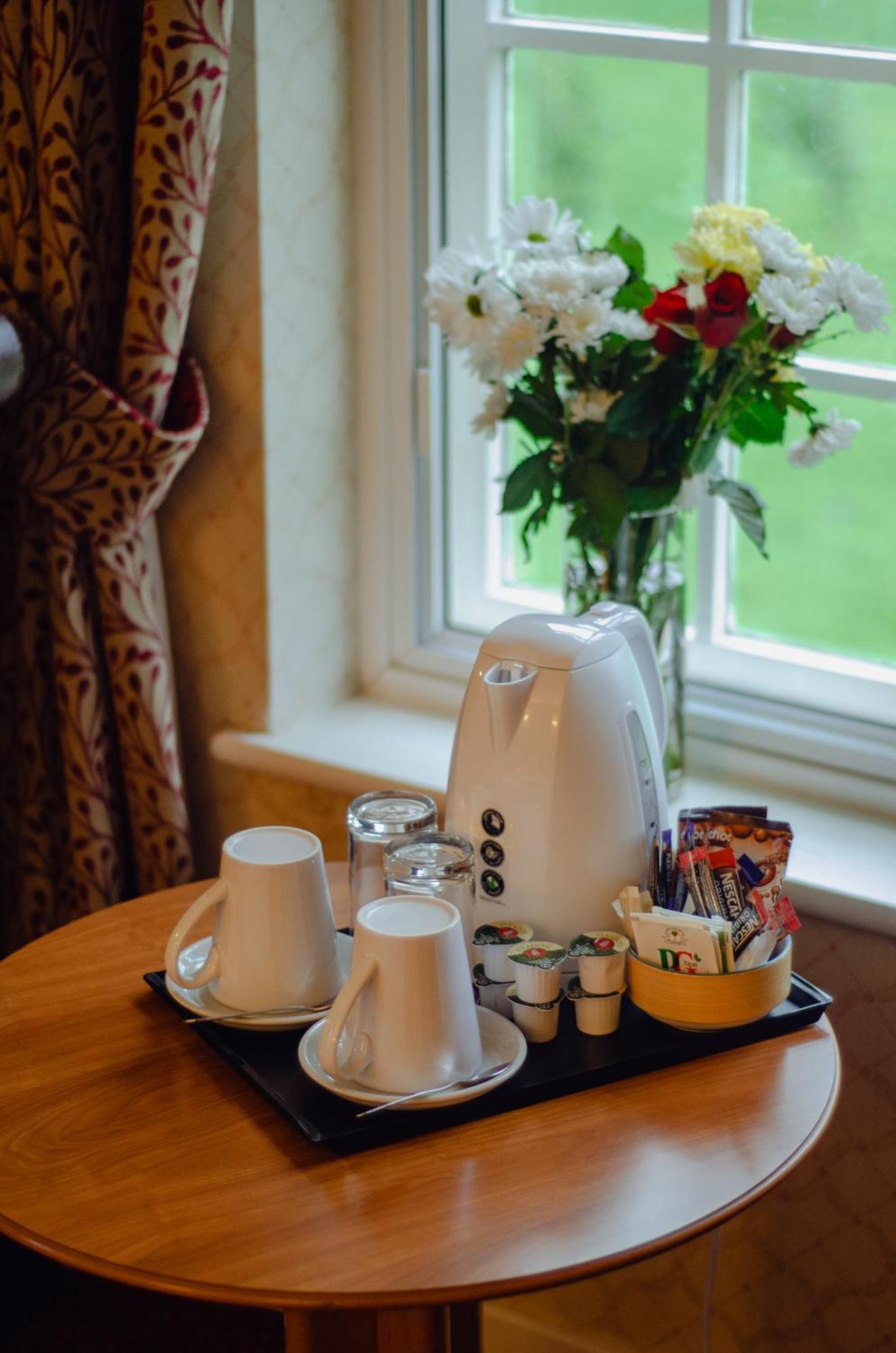 Howfield Manor Hotel Canterbury Ngoại thất bức ảnh
