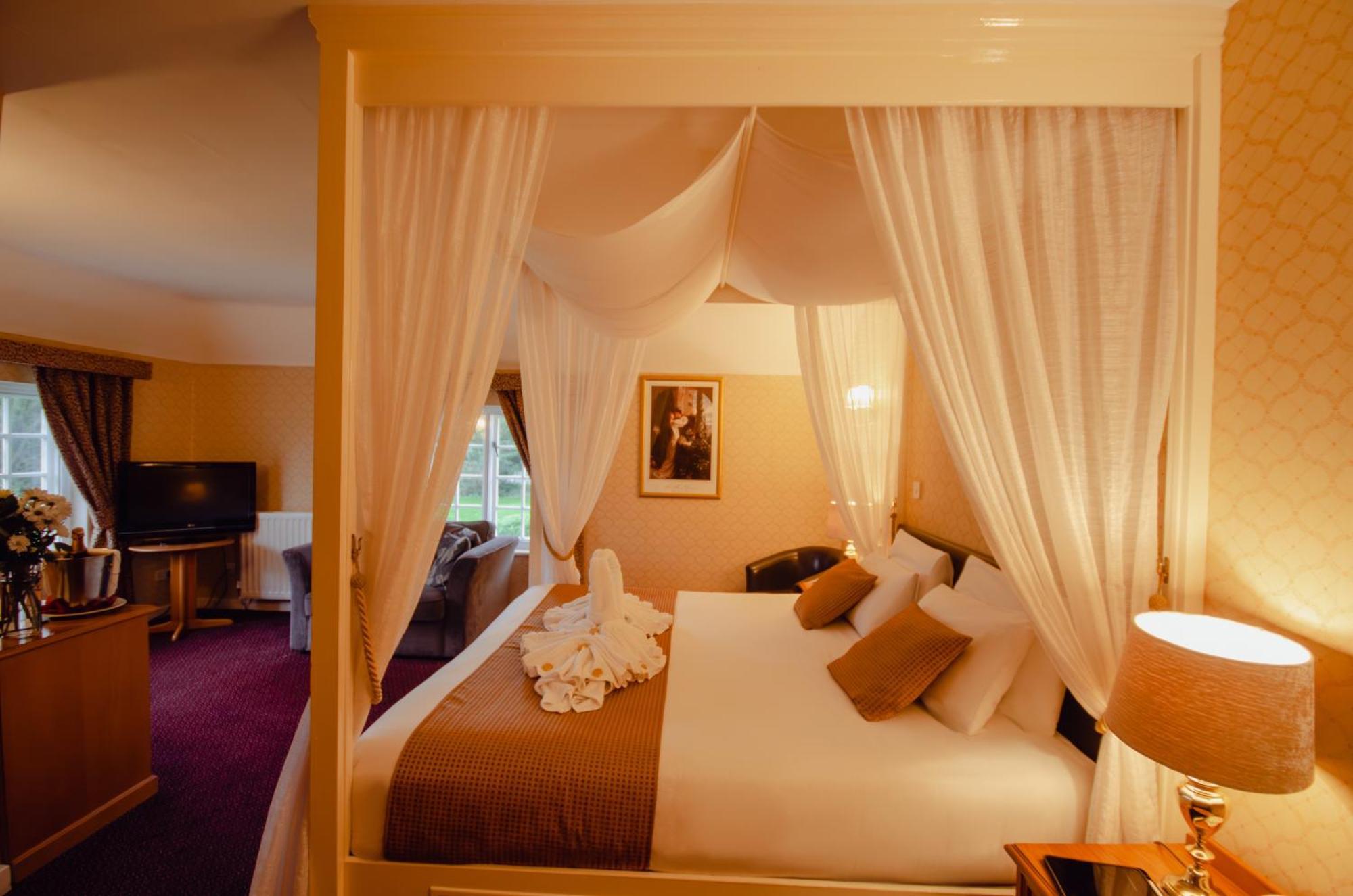 Howfield Manor Hotel Canterbury Ngoại thất bức ảnh