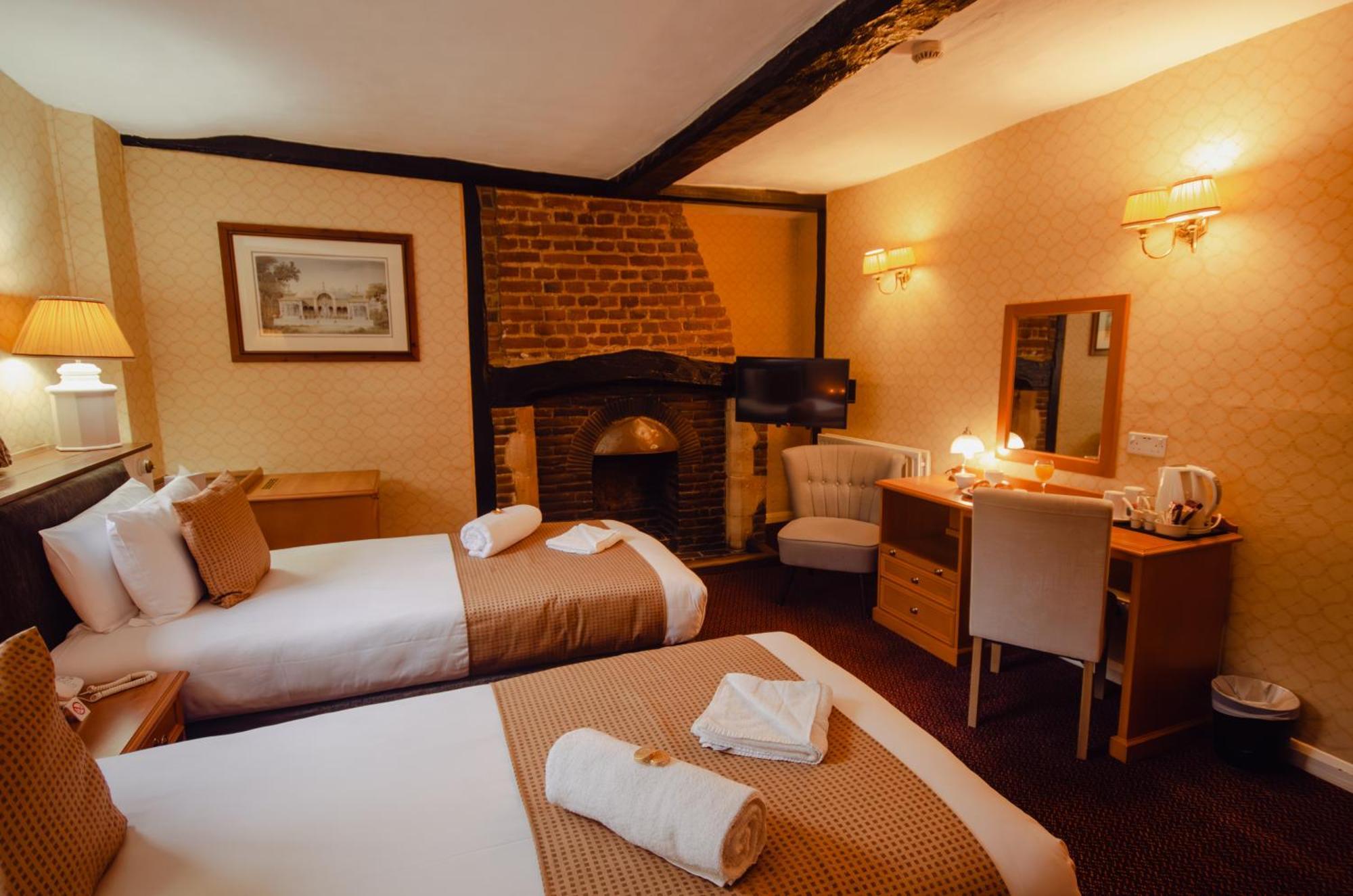 Howfield Manor Hotel Canterbury Ngoại thất bức ảnh