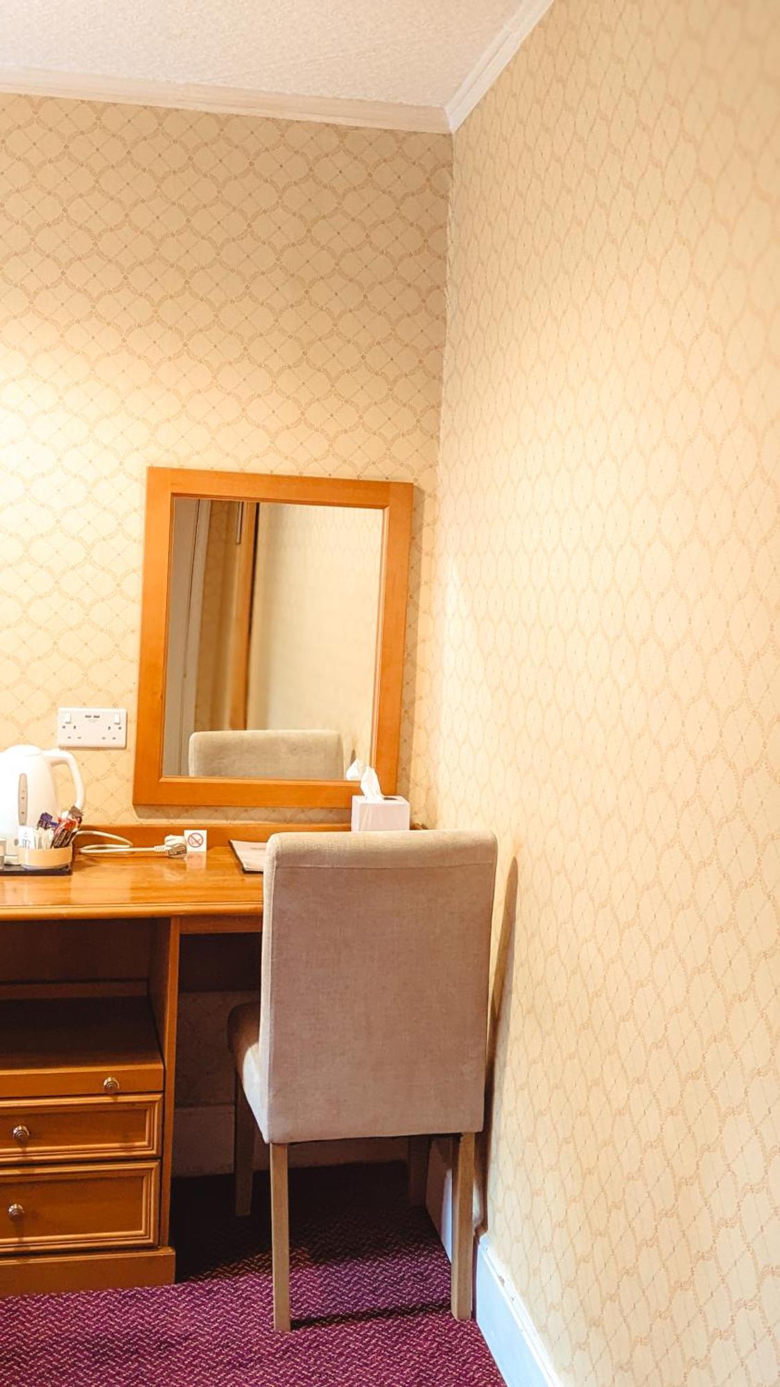 Howfield Manor Hotel Canterbury Ngoại thất bức ảnh