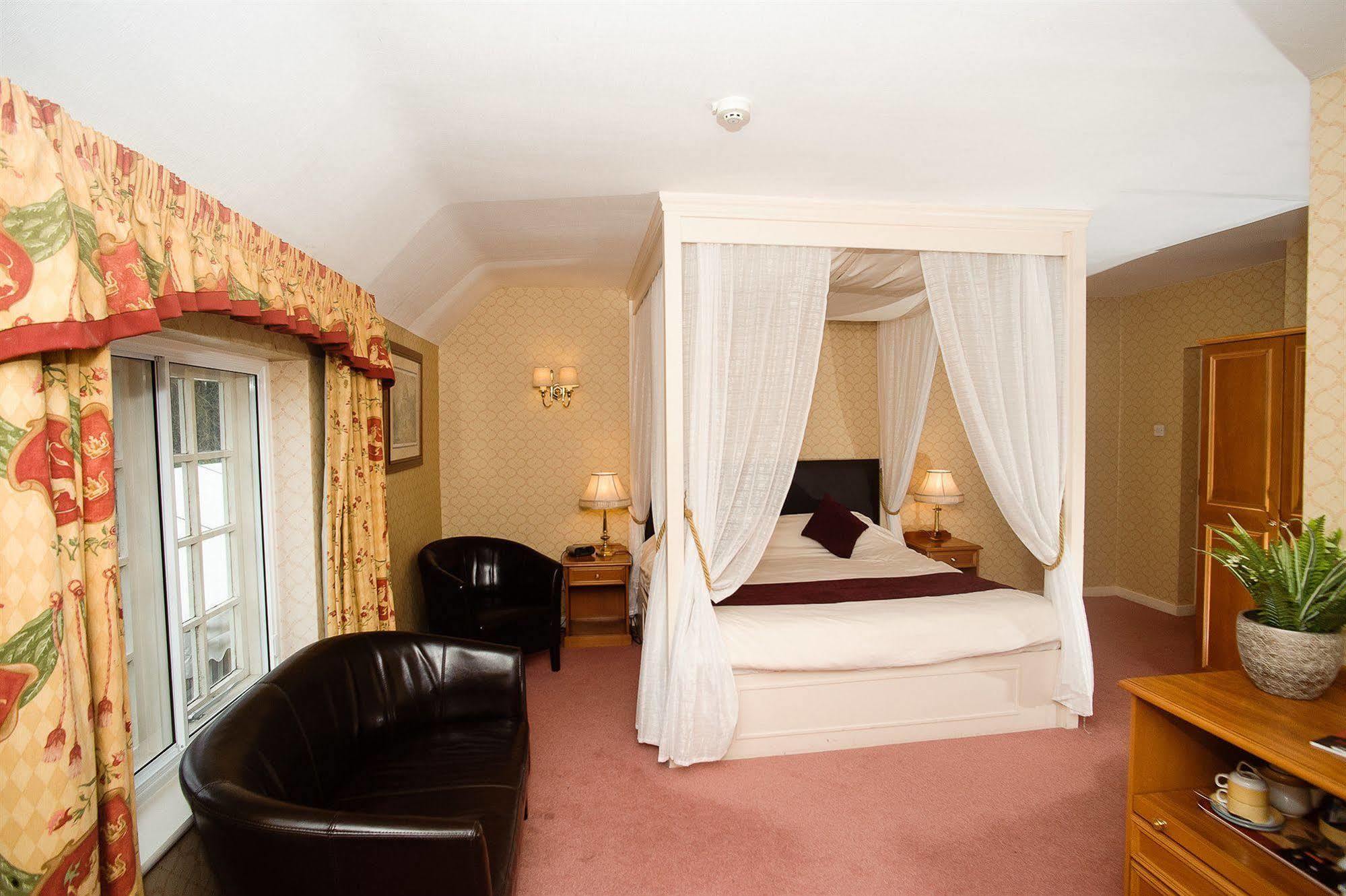 Howfield Manor Hotel Canterbury Ngoại thất bức ảnh